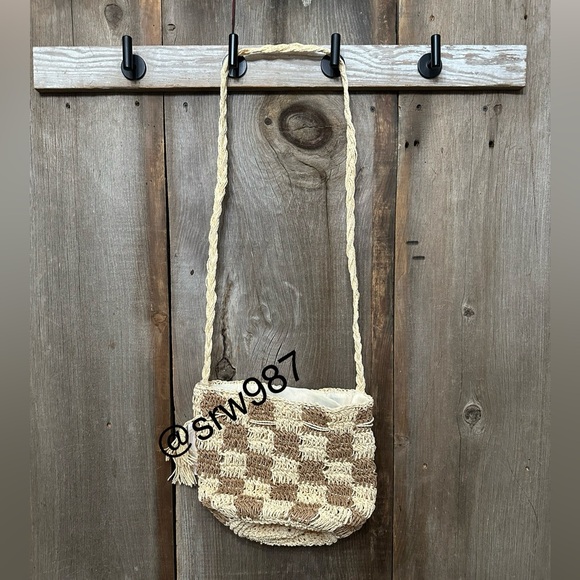 Lu & Elle The Sundrift Tassel Bucket Bag Handwoven Natural Tones Checkered - Picture 4 of 17